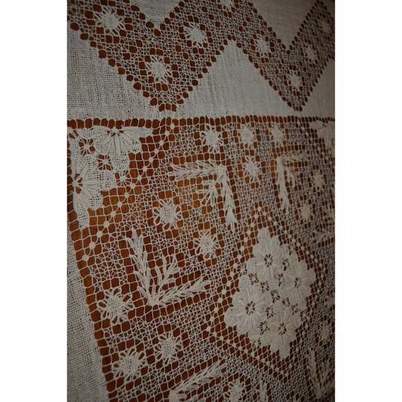 Vintage Crochet Tablecloth Tuscany Lace Cotton - Picture 5 of 6